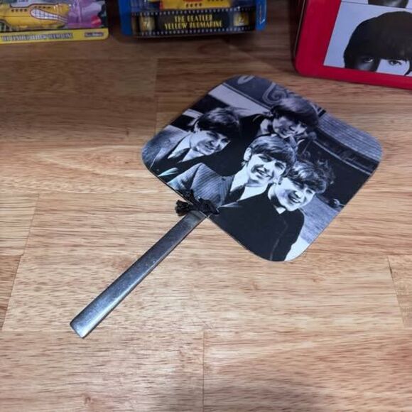 Beatles Memorabilia - Picture 4 of 5